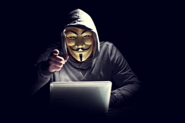 Google rastrea 270 grupos de piratas informáticos